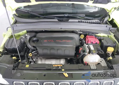 2018 Jeep Renegade Latitude Fwd из США, поврежденный, VIN ZACCJABBXJPH21386